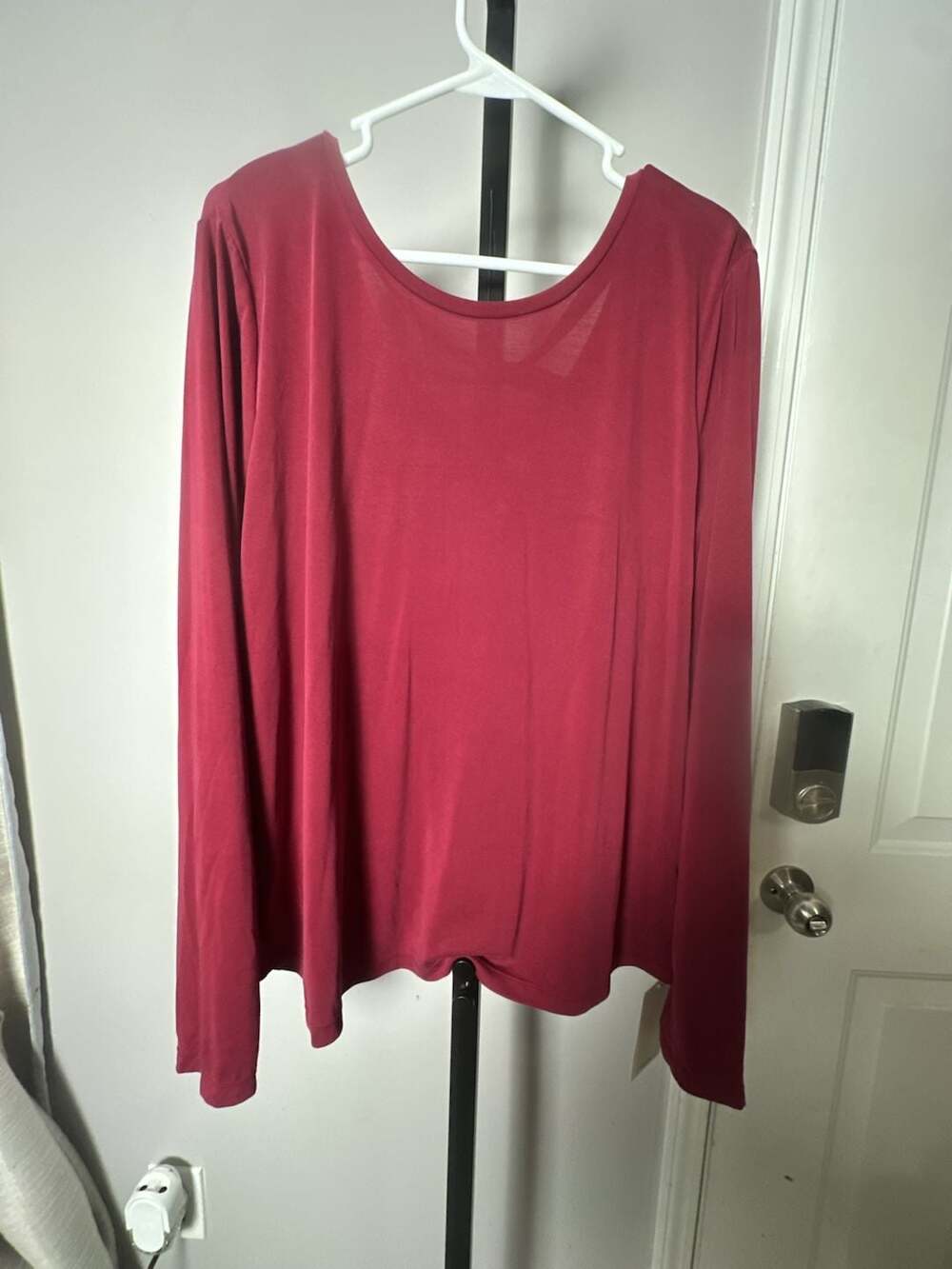 HALARA Long Sleeve Crisscross Back Detail Tee, Maroon #968